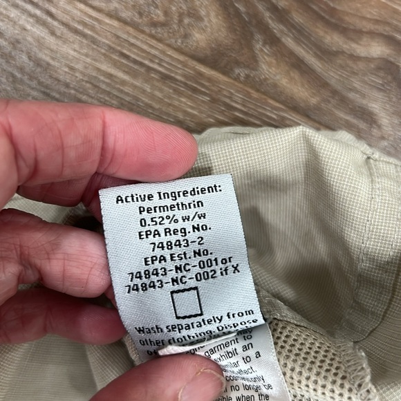 ExOfficio Buzz off shirt light tan long sleeve button up shirt size medium - Picture 16 of 16